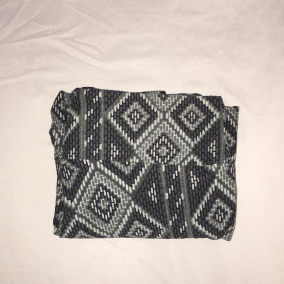 Snakeskin printed LuLaRoe leggings - Picture 2 of 3